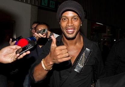 Ronaldinho vuelve a protagonizar el gran derbi de Río
