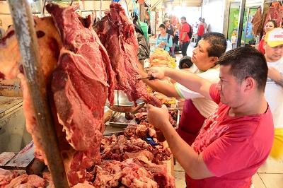En Manta comerciantes de carne viven momentos críticos