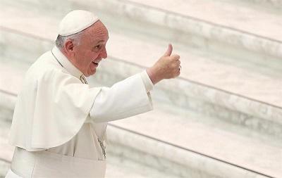 Polémica por vídeo donde el papa expresa respaldo a cuestionado obispo