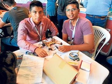 Dos manabitas  participan en el  Campus Party en Quito
