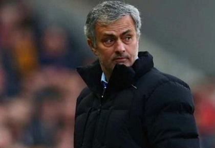Acusan a Mourinho de 'conducta impropia' por quejas sobre los árbitros