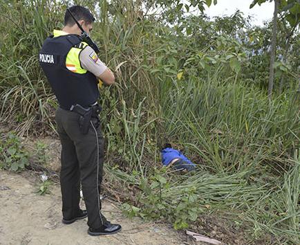Investigan la identidad del hombre que fue asesinado a bala en sitio El Aposento