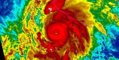El CNH confirma que no se prevé que el huracán Patricia toque suelo en EEUU