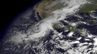 EN VIVO: Videos del paso del huracán Patricia por México
