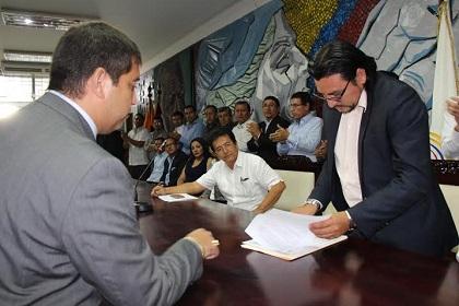 Alcalde de Manta presenta pruebas de descargo ante pedido de revocatoria