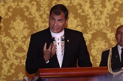 Rafael Correa condena ataque terrorista y envía solidaridad al pueblo francés
