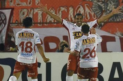 Huracán elimina a River Plate y jugará final con Independiente Santa Fe