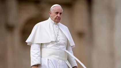 El Papa dice que mundo está 'al borde de un suicidio'