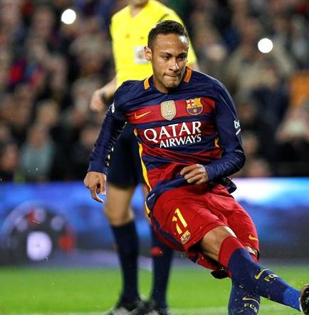 Fiscal pide imputar a Neymar por estafa en su fichaje por el FC Barcelona