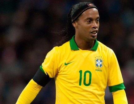 Ronaldinho: 'No es tiempo de retirarme'