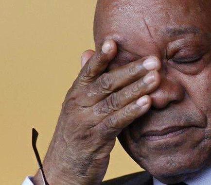 Presidente de Sudáfrica devolverá parte del dinero público que gastó en su casa