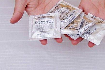 Aconsejan usar condón a mujeres con edad reproductiva por zika