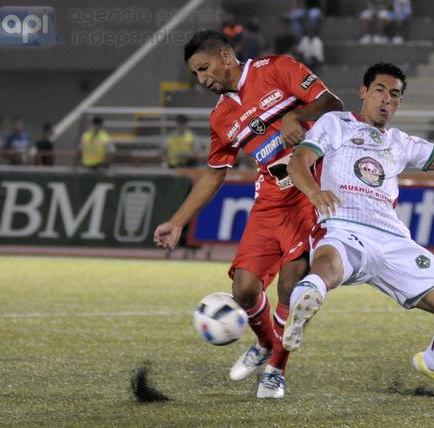 River Ecuador venció 3-1 al Mushuc Runa en el inicio de campeonato