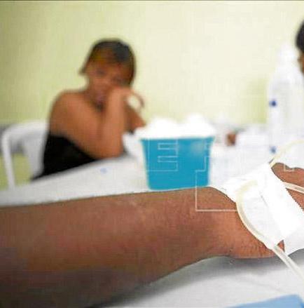 Hospitalizan a un argentino por posible contagio de zika