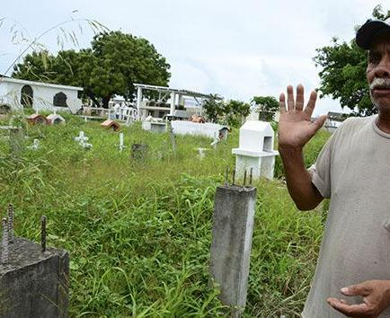 Piden que dueños hagan la limpieza en cementerio