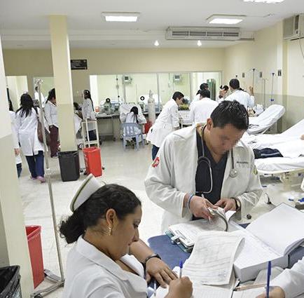 Hospital Regional Verdi Cevallos cuenta con 53 nuevas enfermeras