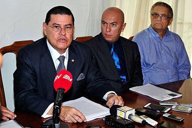 Abdalá Bucaram amplía su demanda contra Ecuador