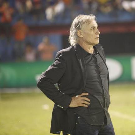 El argentino Juan Urquiza es el nuevo técnico de Liga de Portoviejo