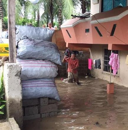 Varias familias de San Plácido han sido evacuadas por las lluvias
