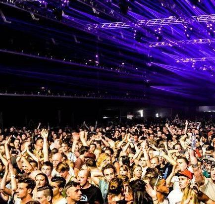 Juez prohíbe fiestas y discotecas en Buenos Aires, tras festival que dejó 5 muertos