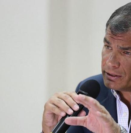 Correa evalúa vender activos del Estado para encarar dificultades por terremoto