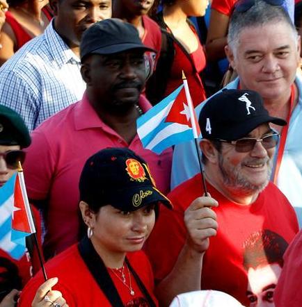 Líder de las FARC asiste a desfile del 1 de Mayo en La Habana