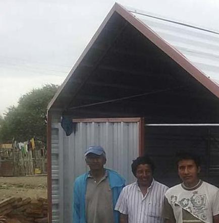 Construyen casas provisionales para  afectados en Las Lagunas