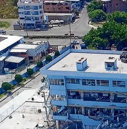 Tres hospitales con serios daños tras el terremoto del 16A