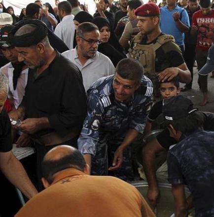 Al menos 16 muertos y 42 heridos tras la explosión de un coche bomba en Bagdad