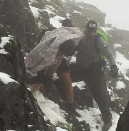 Rescatan a tres extranjeros y un ecuatoriano en el volcán Ruco Pichincha