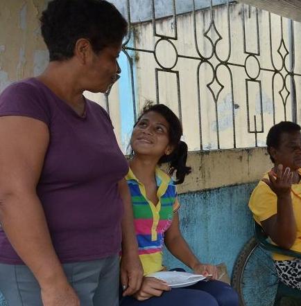 Santo Domingo acoge a familias manabitas tras el terremoto
