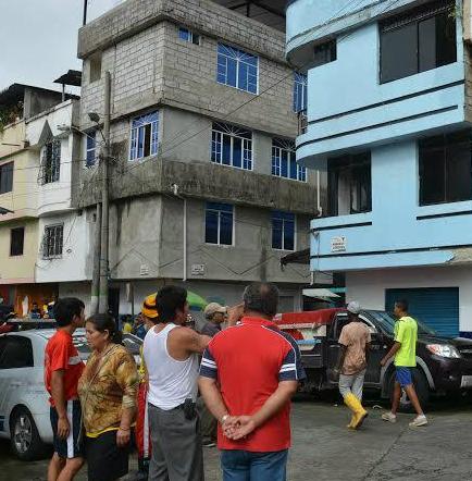 Cuatro heridos y tres edificios afectados en Santo Domingo tras réplicas