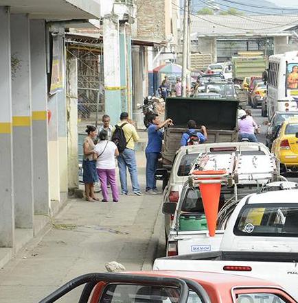 El tránsito se caotiza más en Portoviejo