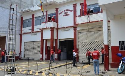 Rescatistas de Quito capacitarán a bomberos manabitas
