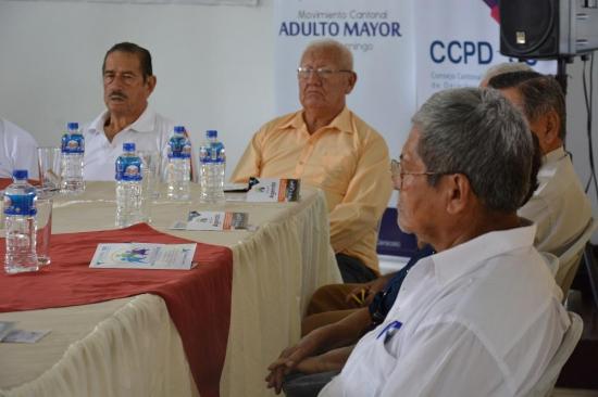 Una campaña por los adultos mayores en Santo Domingo