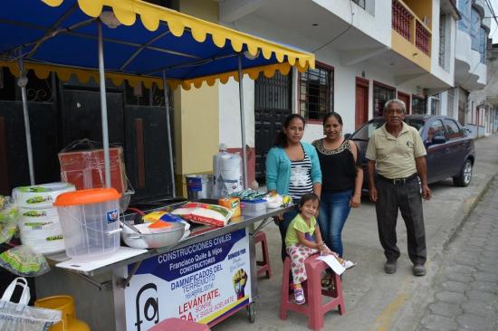 Entregaron ayuda a damnificados tras el terremoto que asoló a Ecuador