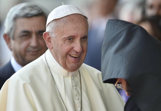 Papa Franciso aplaude acuerdo de paz entre Gobierno colombiano y FARC