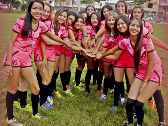 Hay fútbol femenino en El Mamey