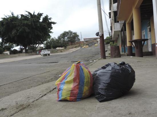 Quejas ciudadanas por falta de recolección de basura en varios barrios