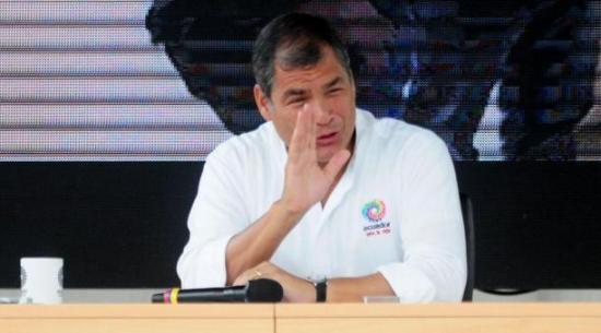 El presidente Correa responde a propuesta de Lasso de eliminar la Senescyt