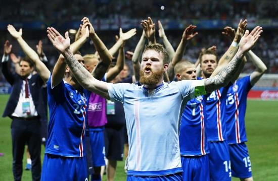 Islandia vence 2-1 a Inglaterra y clasifica a cuartos de final de la Eurocopa 2016