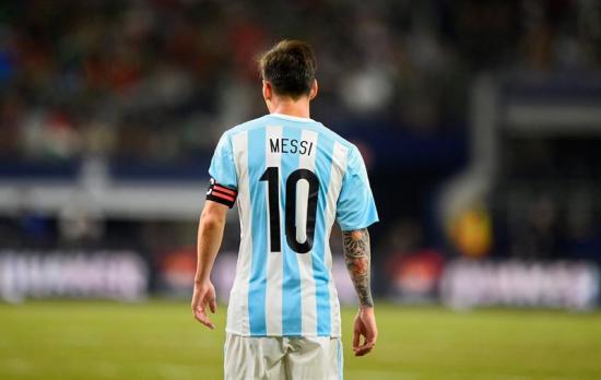 Messi le dice adiós a la Selección de Argentina, el mundo del fútbol reacciona