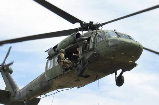 Confirman la muerte de 17 militares tras caída de helicóptero en Colombia