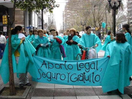 Presentan proyecto de ley en Argentina para despenalizar el aborto
