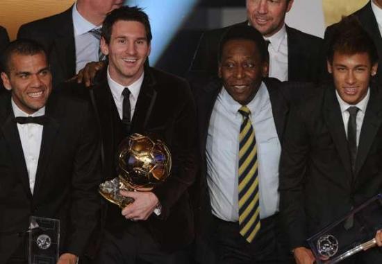 Pelé pide a Messi que reconsidere su decisión de dejar la selección de Argentina