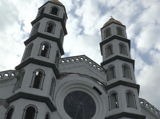 51 templos religiosos  se vieron afectados con el terremoto de abril