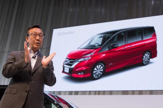 Nissan lanzará en agosto su primer auto con piloto automático