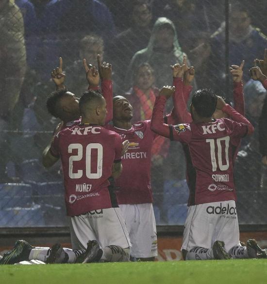 Independiente se pasea en La Bombonera y pasa a la final de Copa Libertadores