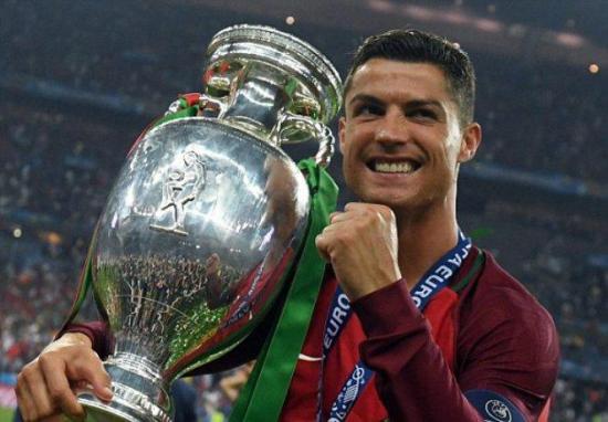 Cristiano Ronaldo dará nombre al aeropuerto de su ciudad natal