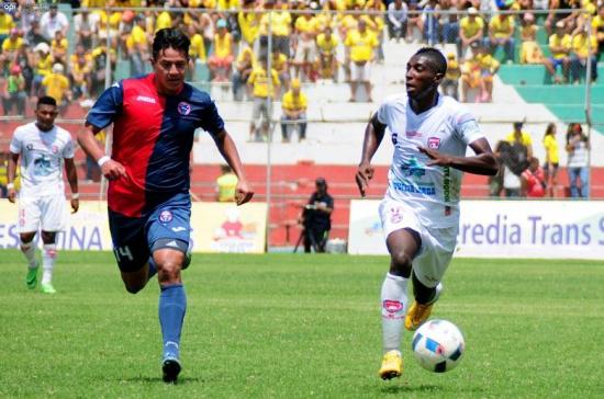 Colón FC iguala 1-1 con Olmedo en Riobamba